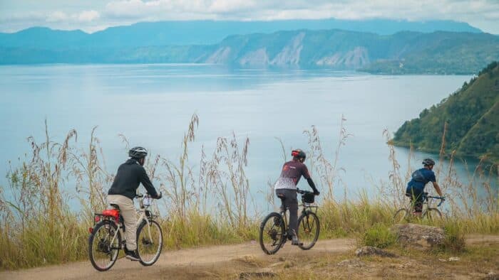 MEDAN LAKE TOBA CYCLING TOUR